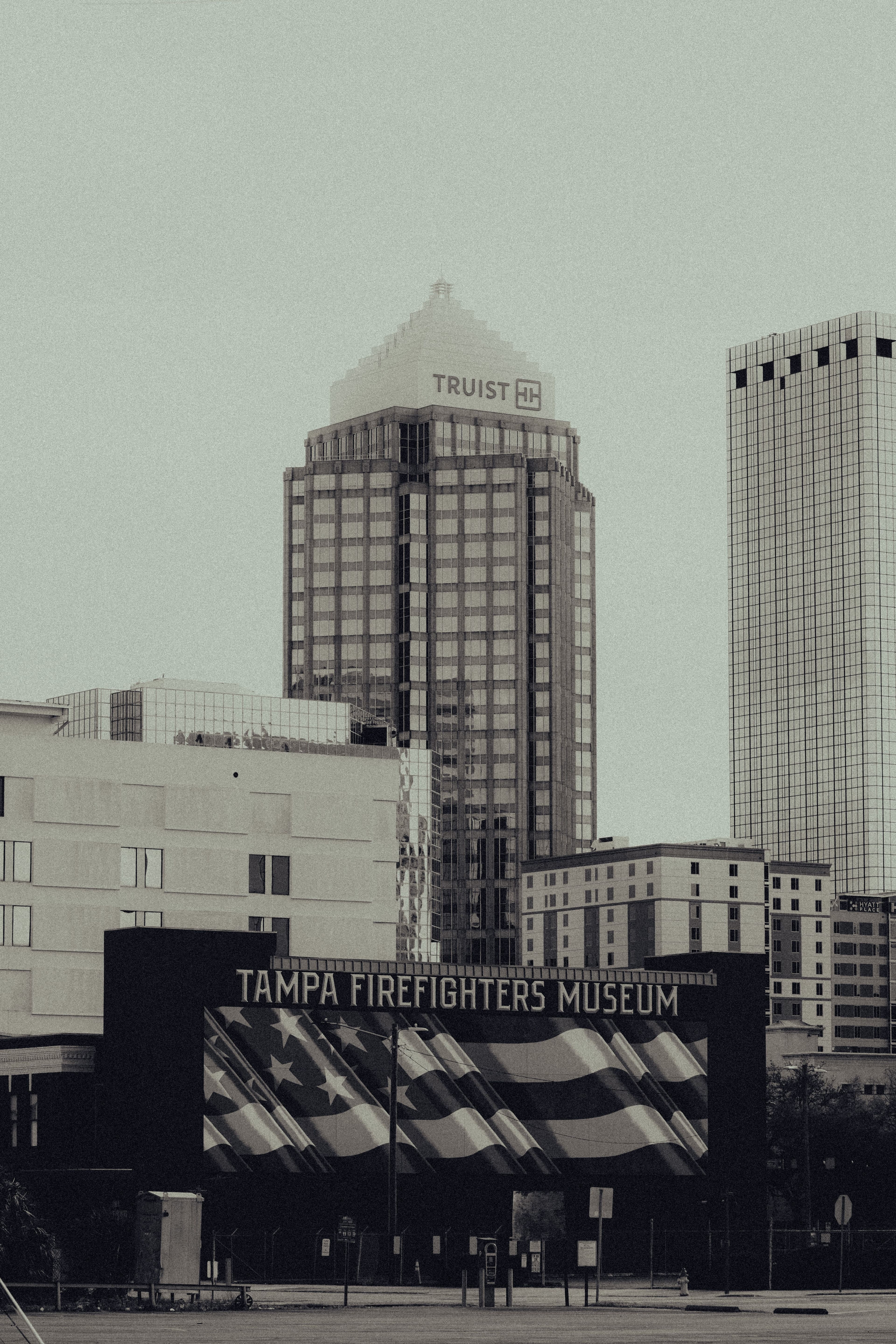Downtown Tampa, Florida skyline featuring the Truist tower — real estate investment opportunities